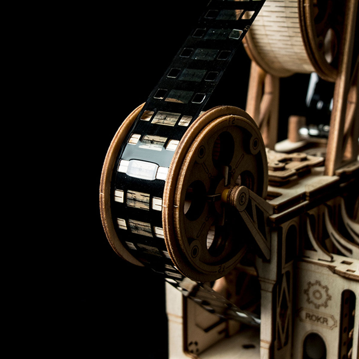Vitascope | Film Projector-3D Puzzle-Robotime--