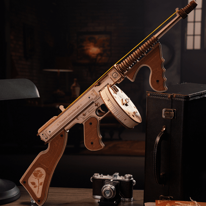 Gangster | Thompson machine gun