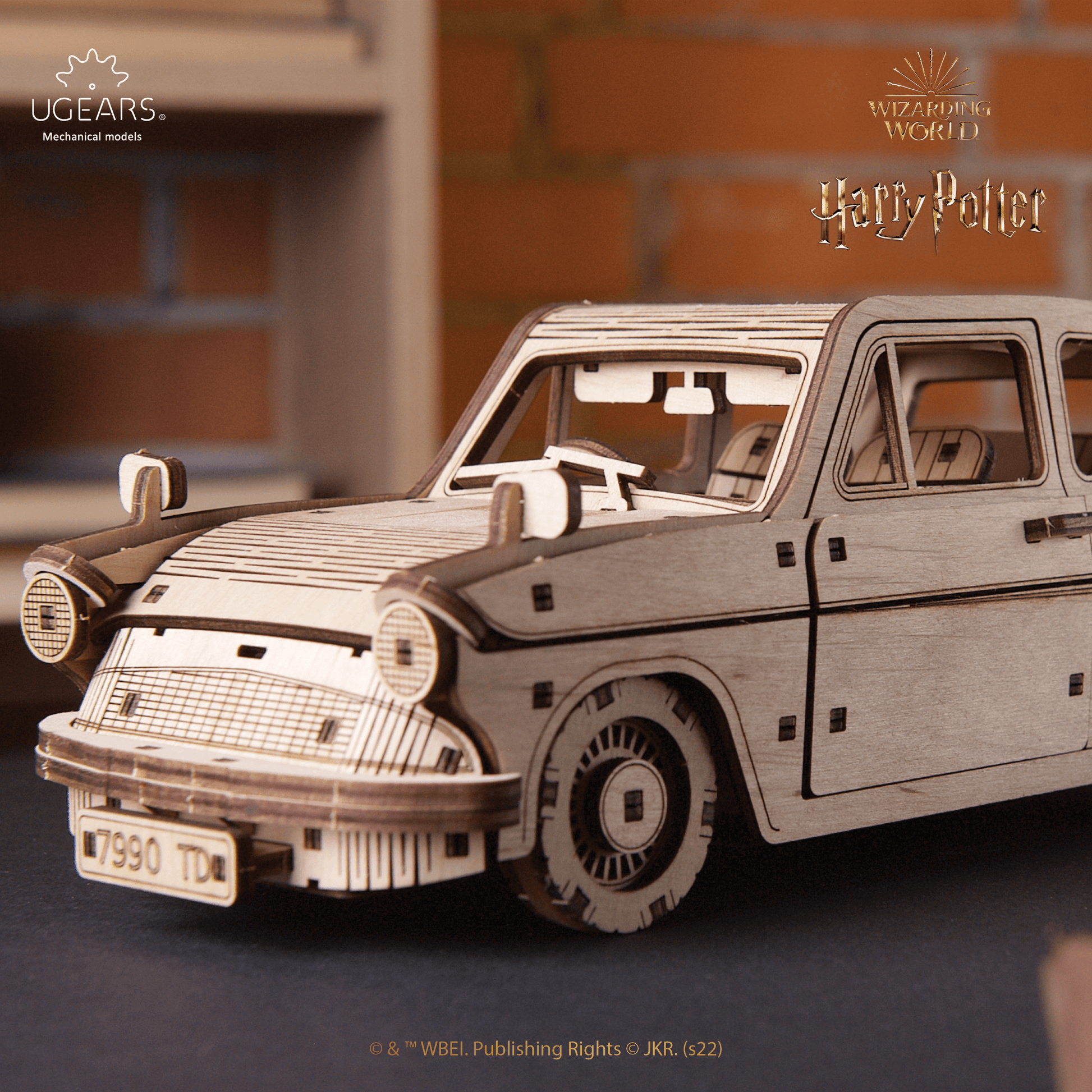 Flying Ford Anglia™ | Harry Potter Mechanical Wooden Puzzle Ugears--