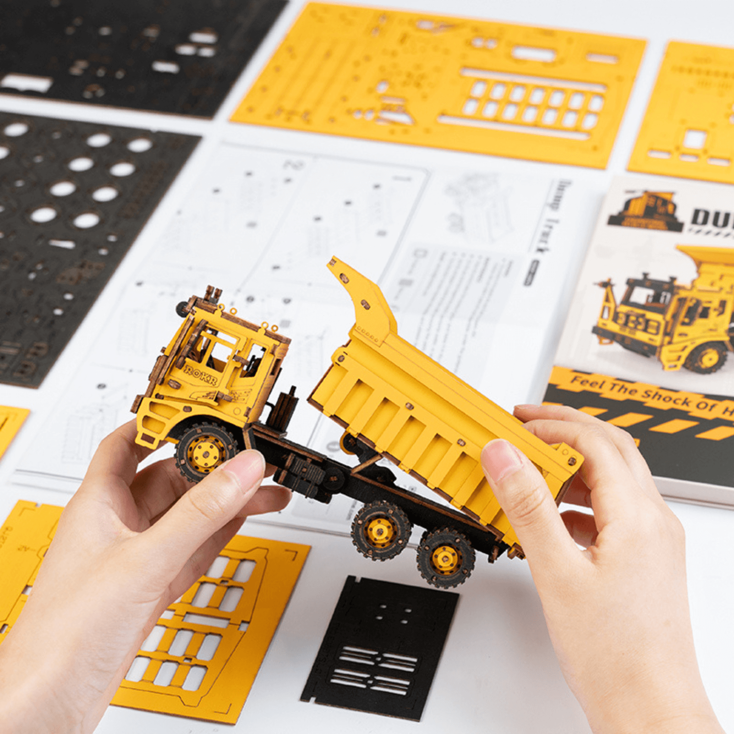 Dump Truck | Construction Machinery-3D Puzzle-Robotime--